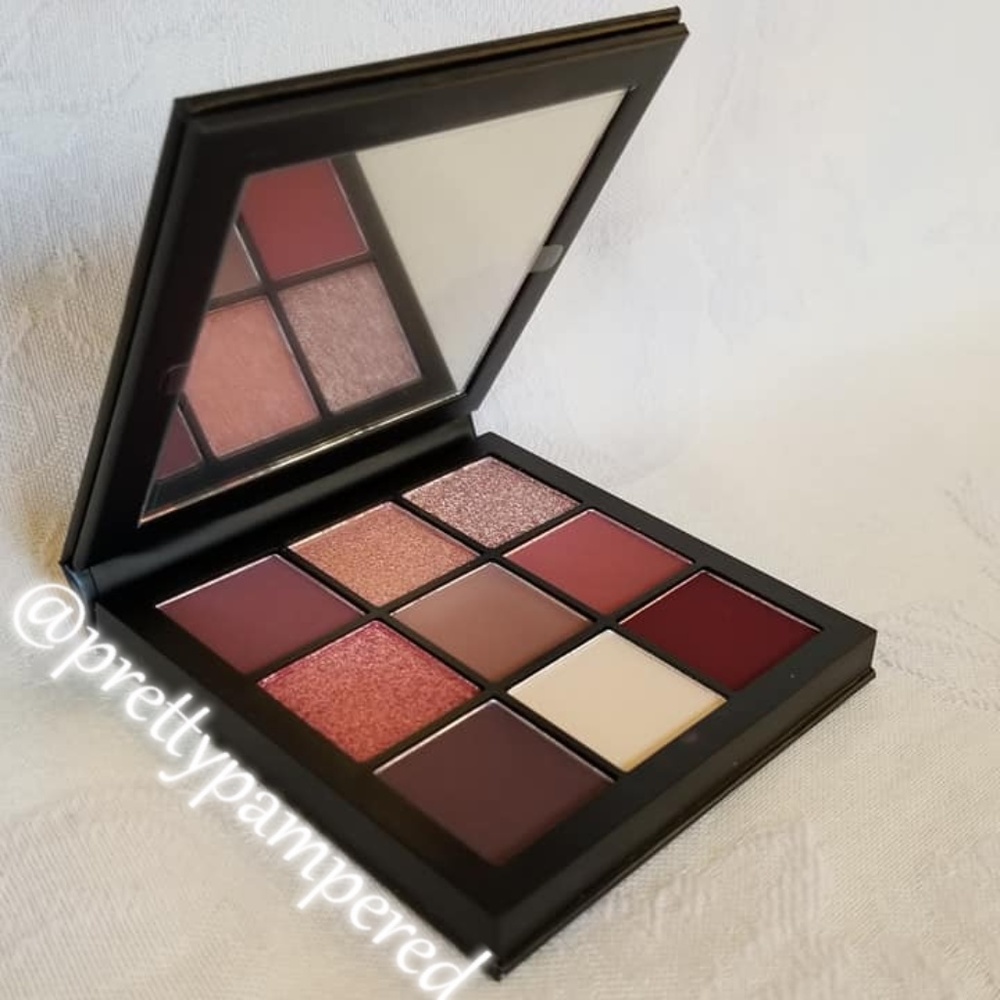 Huda Beauty Mauve Obsessions Eyeshadow Palette